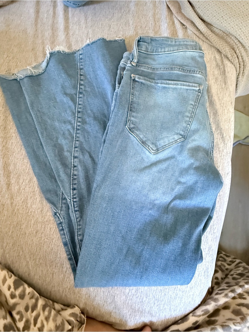 Hollister Light Blue Women's Jeans - Classic High-Rise Style
